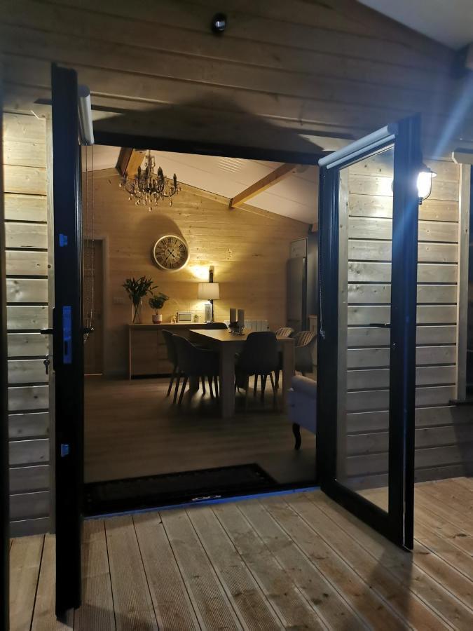 The Lodge Mountain View Log Cabin , Attymass Ballina Boyhollagh エクステリア 写真
