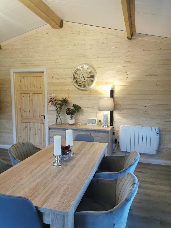 The Lodge Mountain View Log Cabin , Attymass Ballina Boyhollagh エクステリア 写真