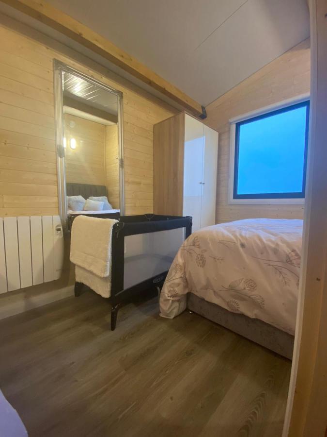 The Lodge Mountain View Log Cabin , Attymass Ballina Boyhollagh エクステリア 写真