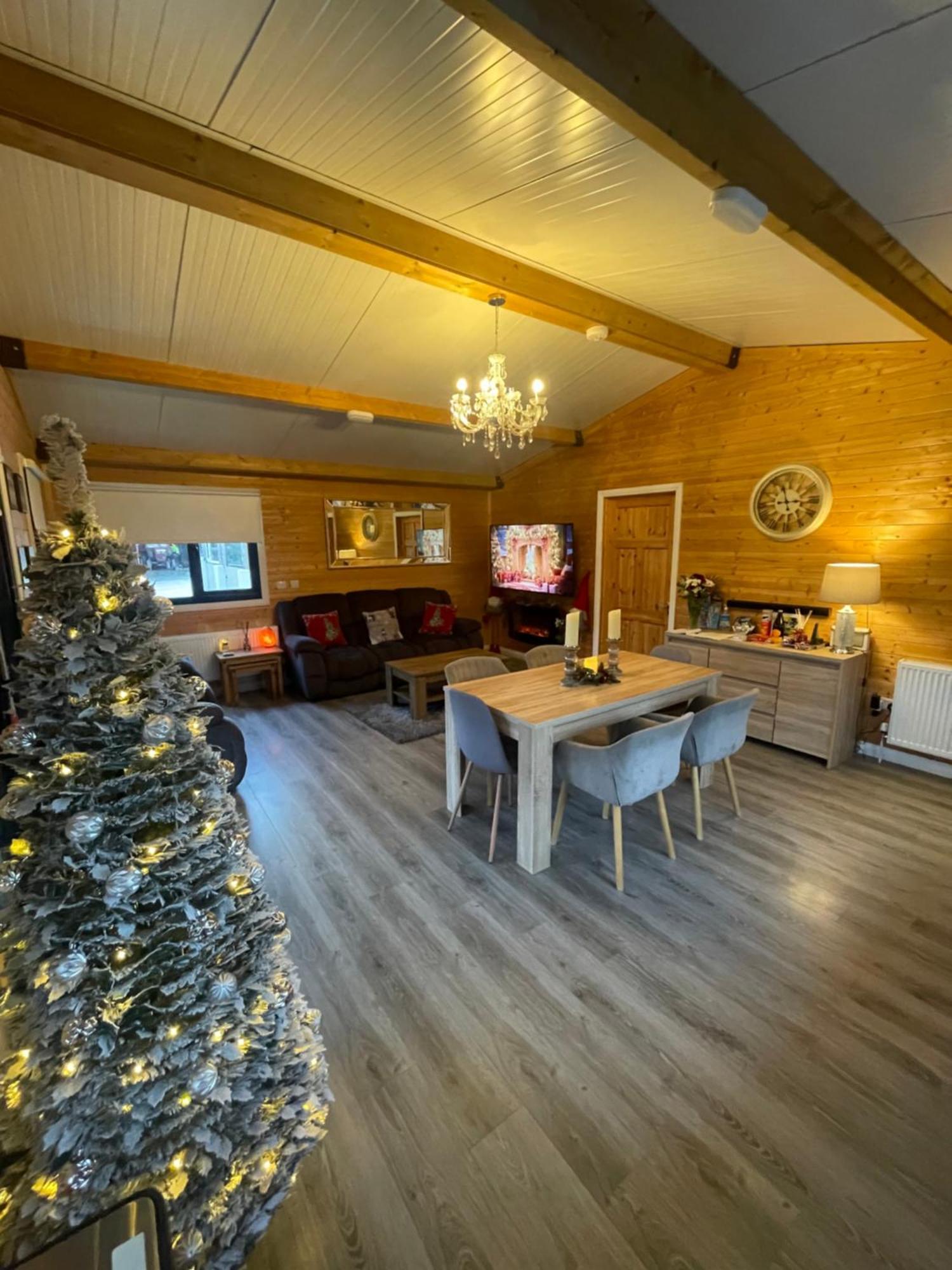 The Lodge Mountain View Log Cabin , Attymass Ballina Boyhollagh エクステリア 写真