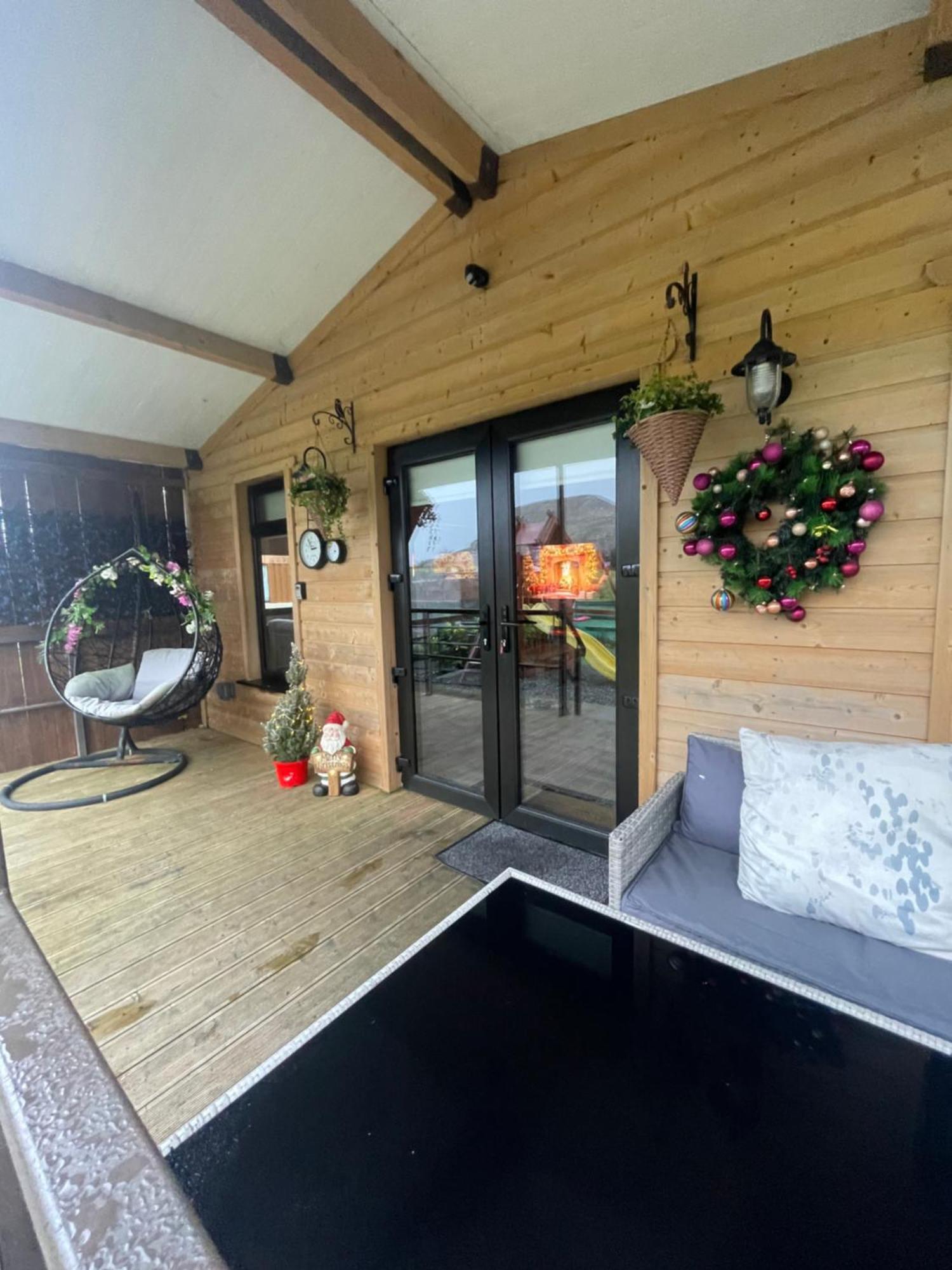 The Lodge Mountain View Log Cabin , Attymass Ballina Boyhollagh エクステリア 写真